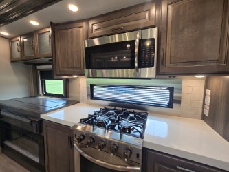2021 GRAND DESIGN SOLITUDE 310GK - Image 18