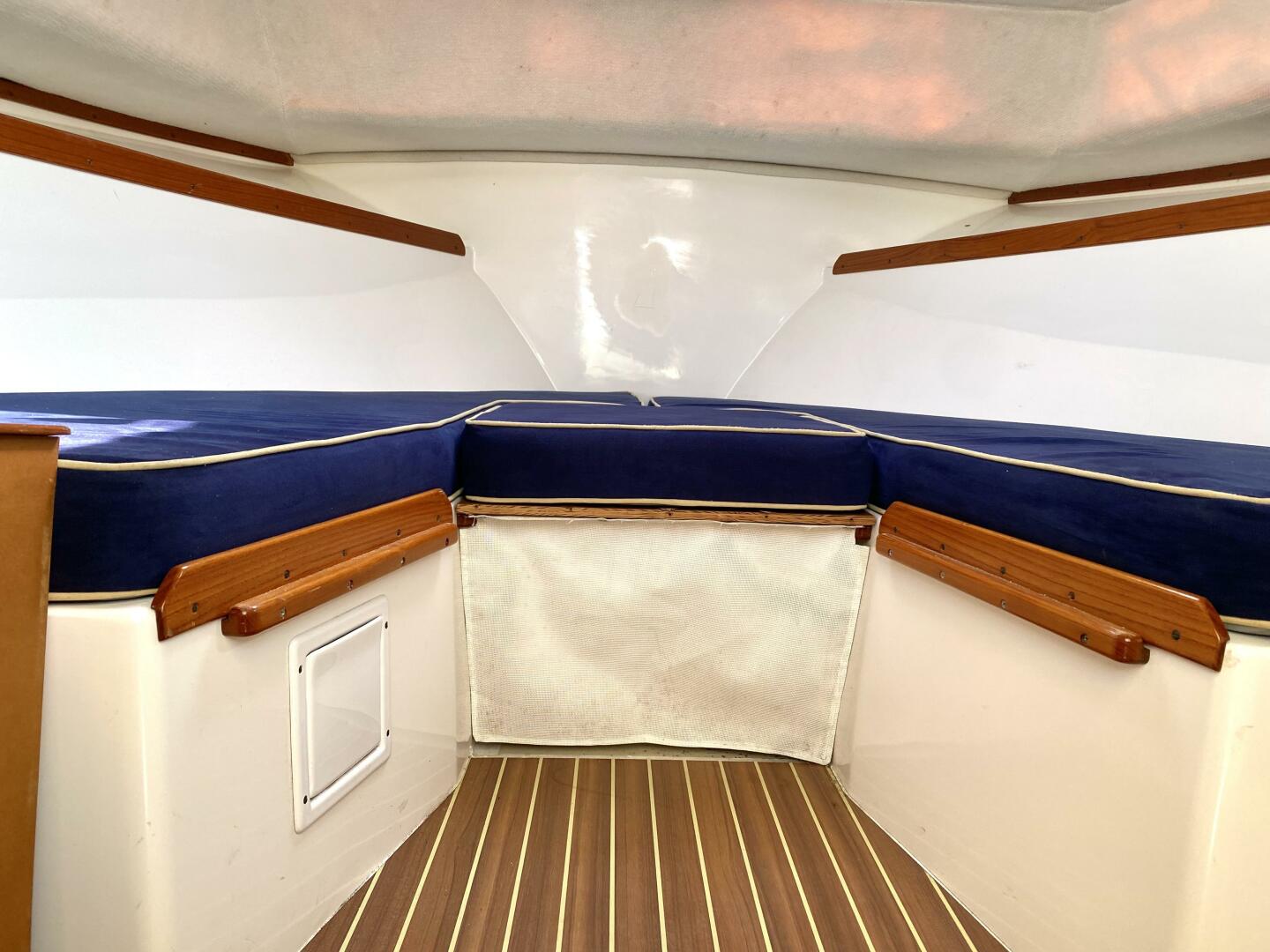 2003 Surf-Hunter 25 Base - Image 7