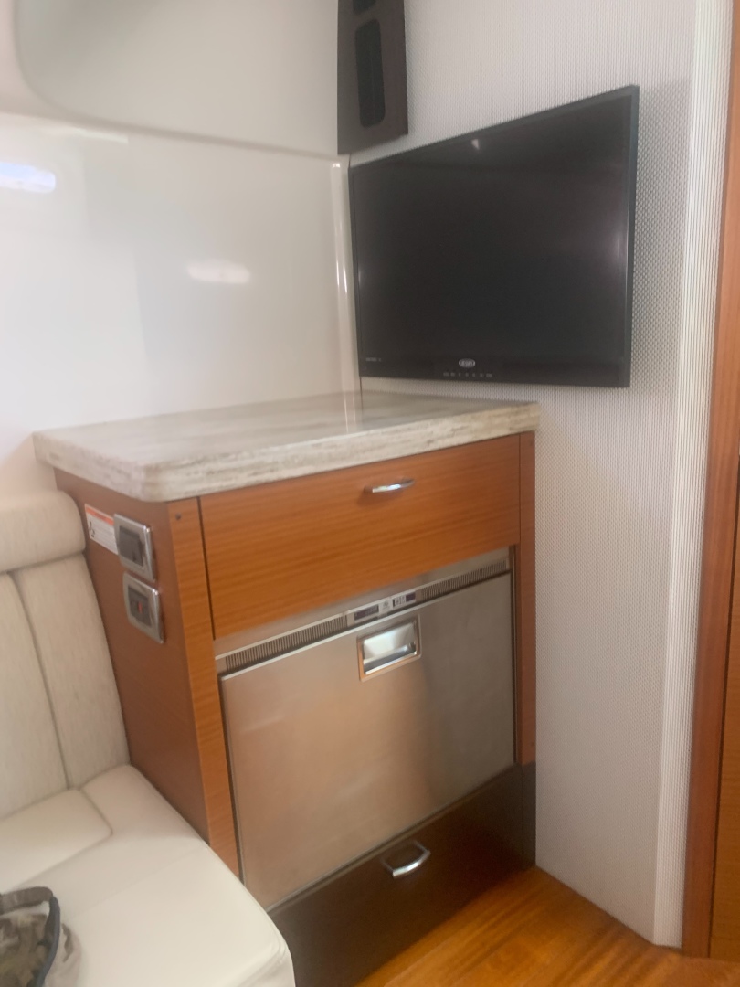 2017 Pursuit S 408 - Image 24