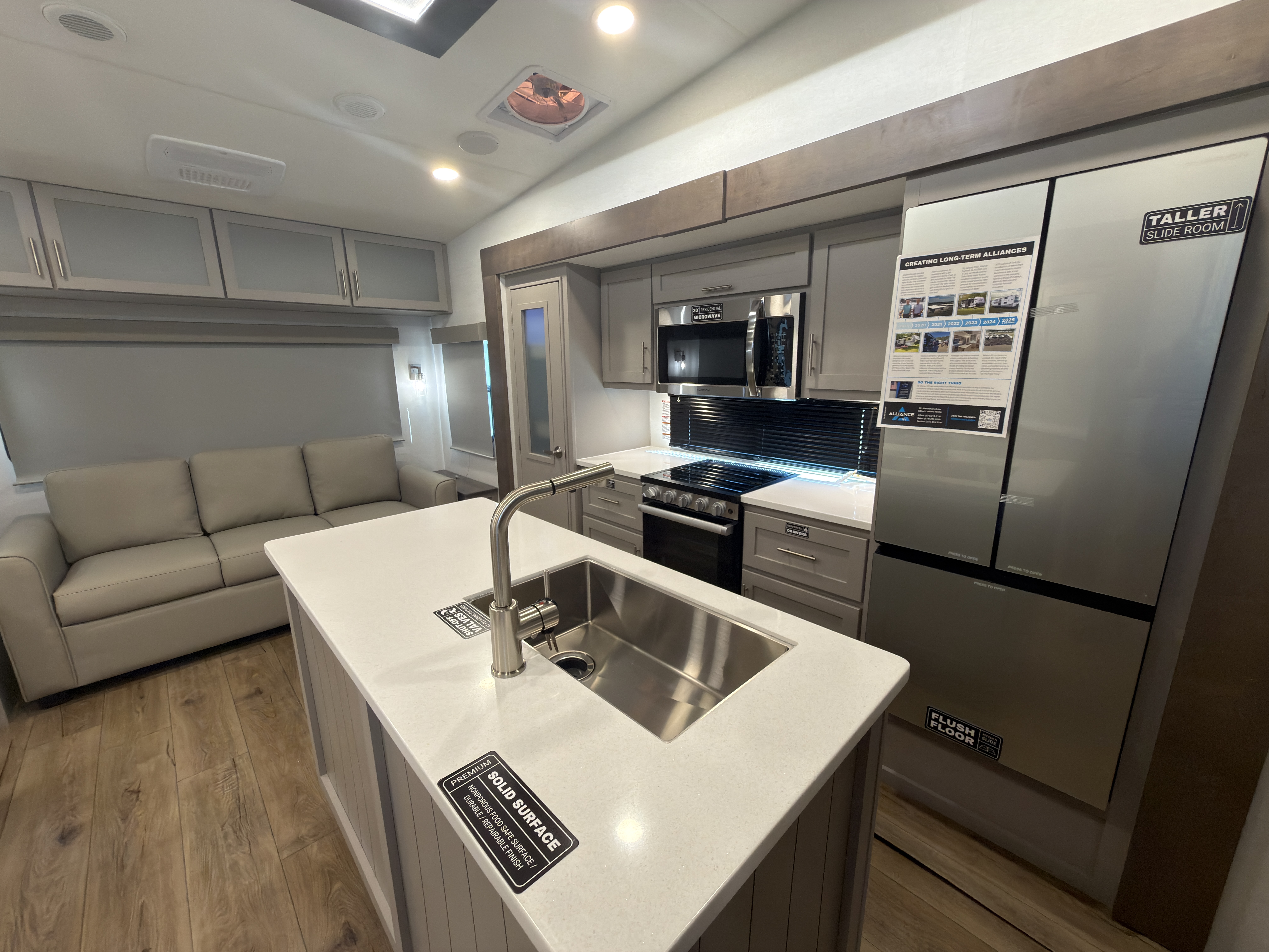2026 Alliance RV Avenue 25RL - Image 15