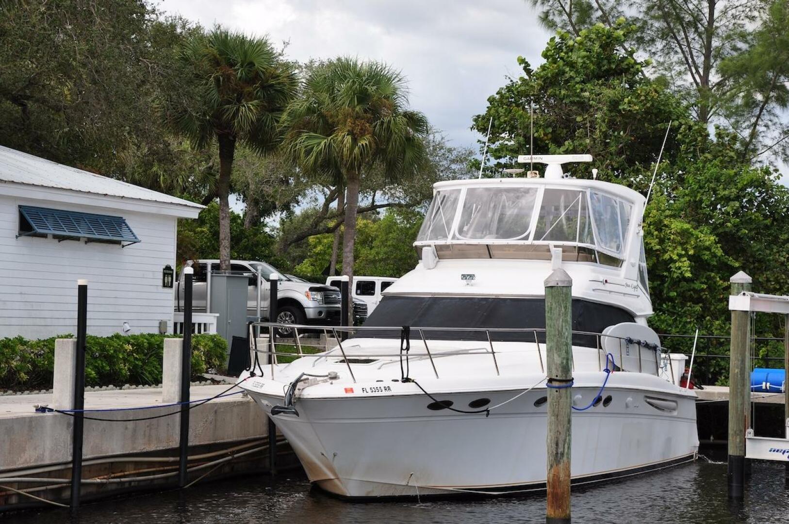1998 Sea Ray 480 Sedan Bridge - Image 10