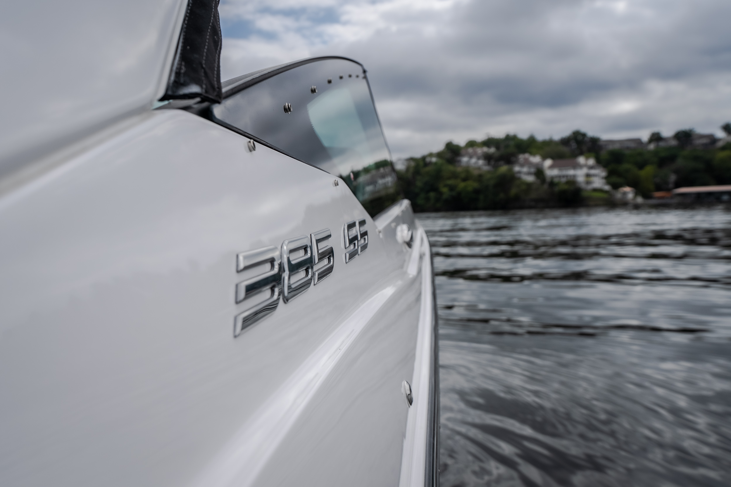2025 Monterey 385SS - Image 9
