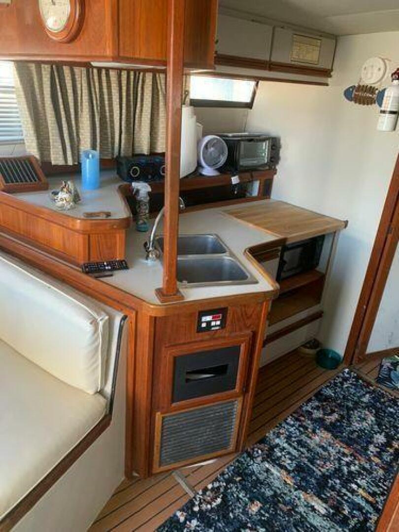 1990 Carver Mariner 3297 - Image 20