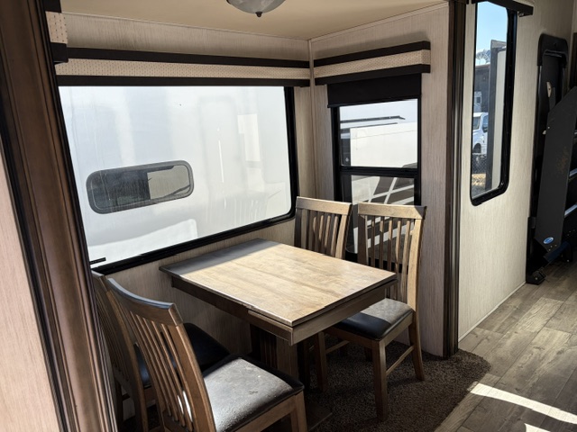 2022 Forest River Sandpiper Luxury 379FLOK - Image 12