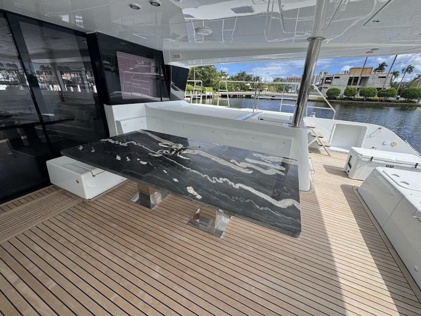 2015 Lagoon - Image 2