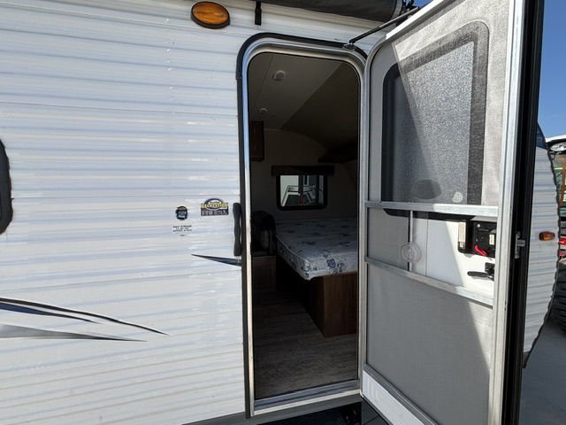 2018 Gulf Stream Ameri-Lite Super-Lite 198BH - Image 5