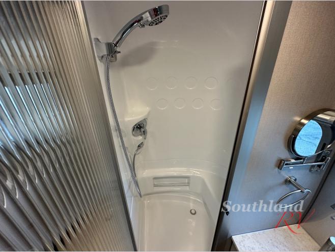 2026 Airstream Caravel 22FB - Image 19