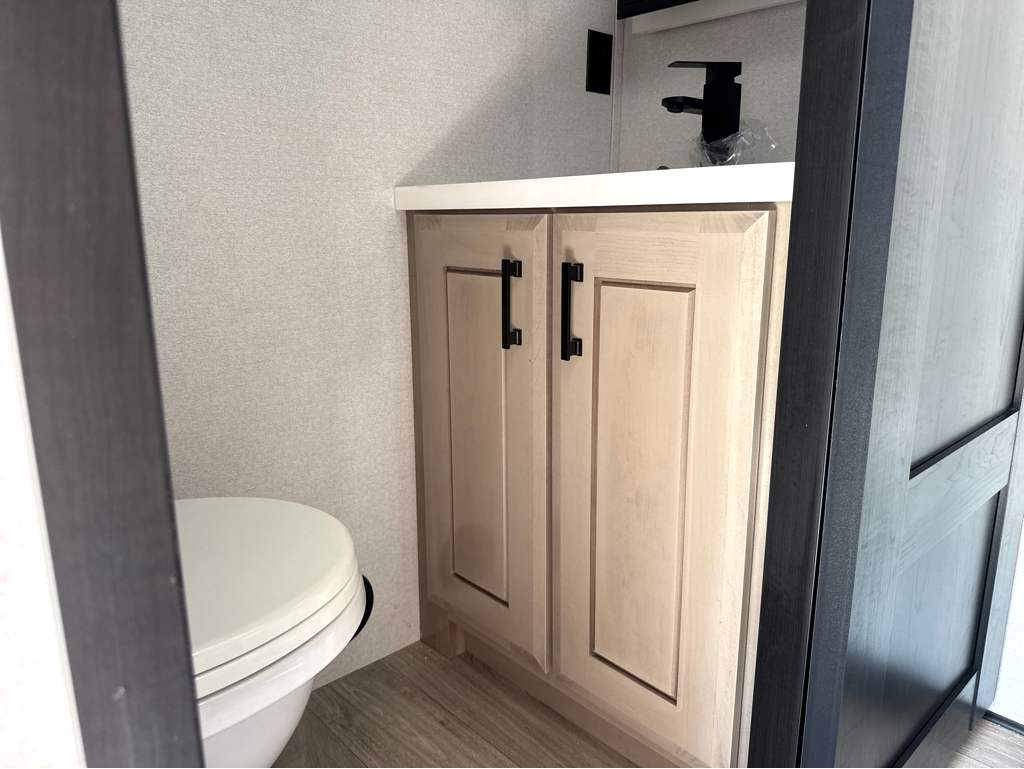 2027 JAYCO PINNACLE 39FLOK - Image 12