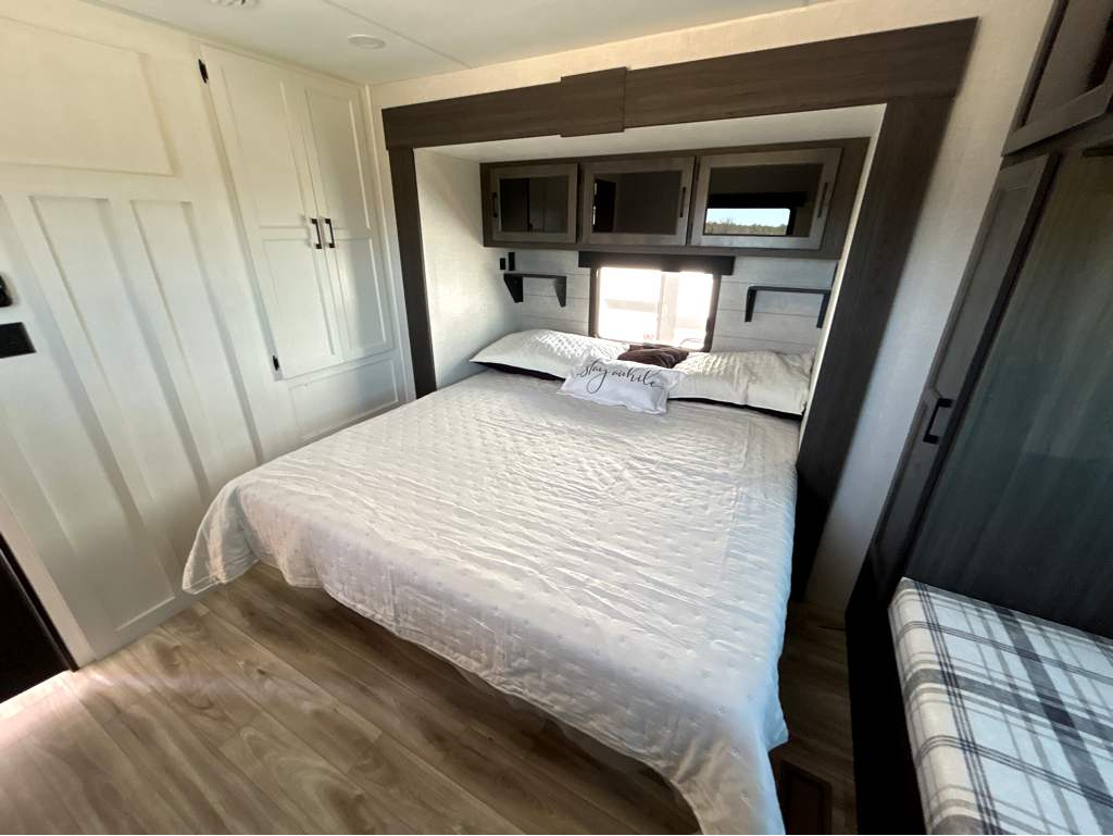 2026 VENTURE RV SPORTTREK 343VIK - Image 31