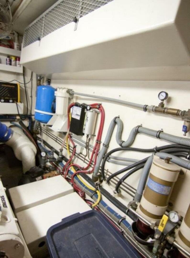 1994 Hatteras 70 Cockpit Motor Yacht - Image 71
