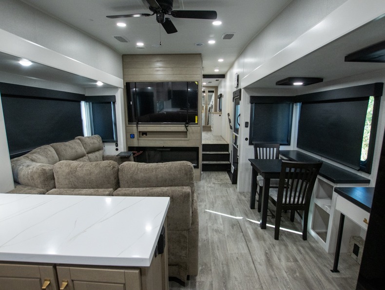 2026 Jayco Eagle 365UKTS - Image 13