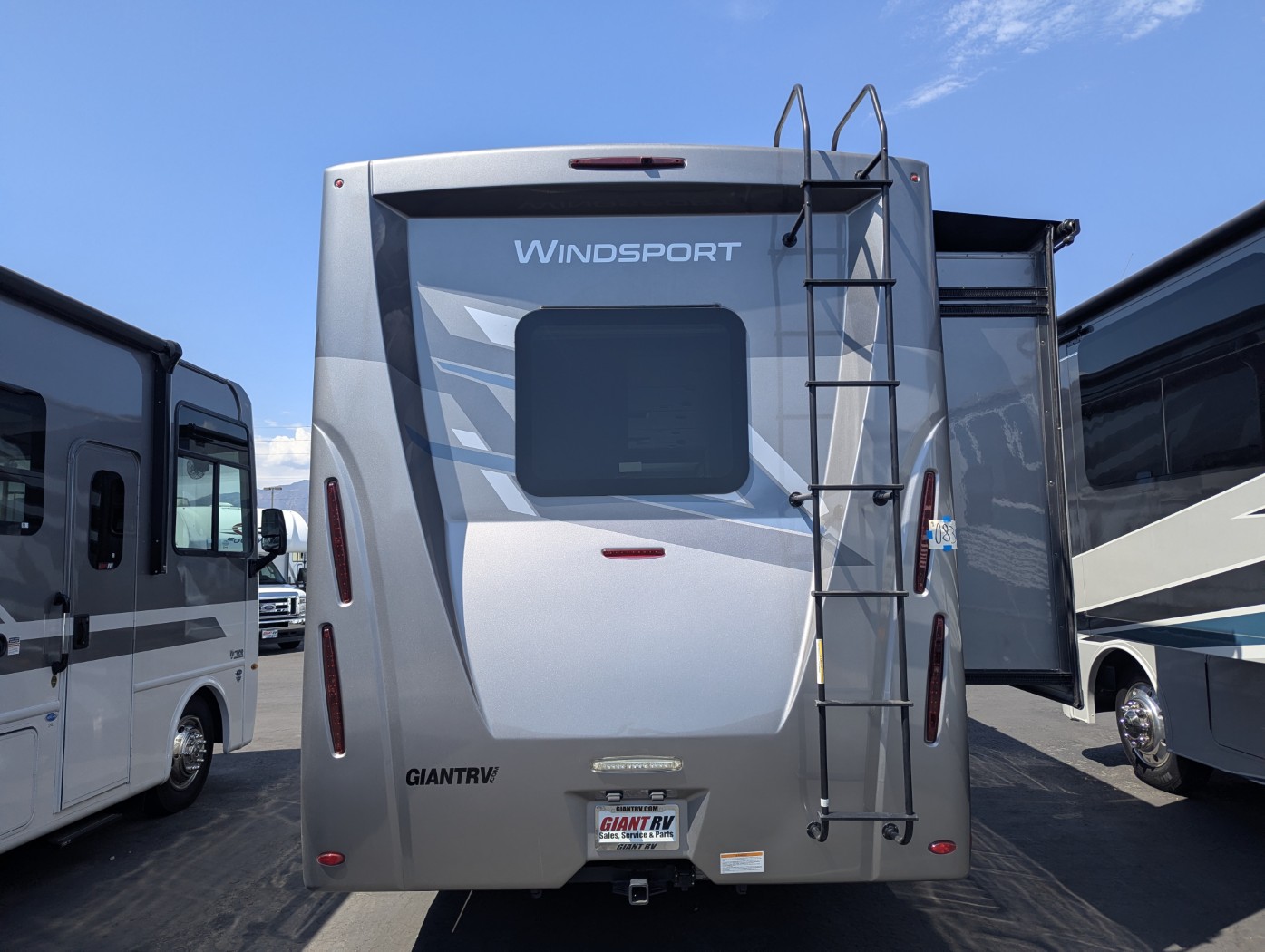 2025 Thor Motor Coach Windsport 35R - Image 4