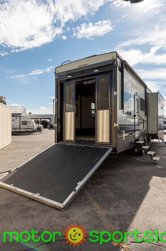 2017 Keystone Raptor 424TS - Image 26