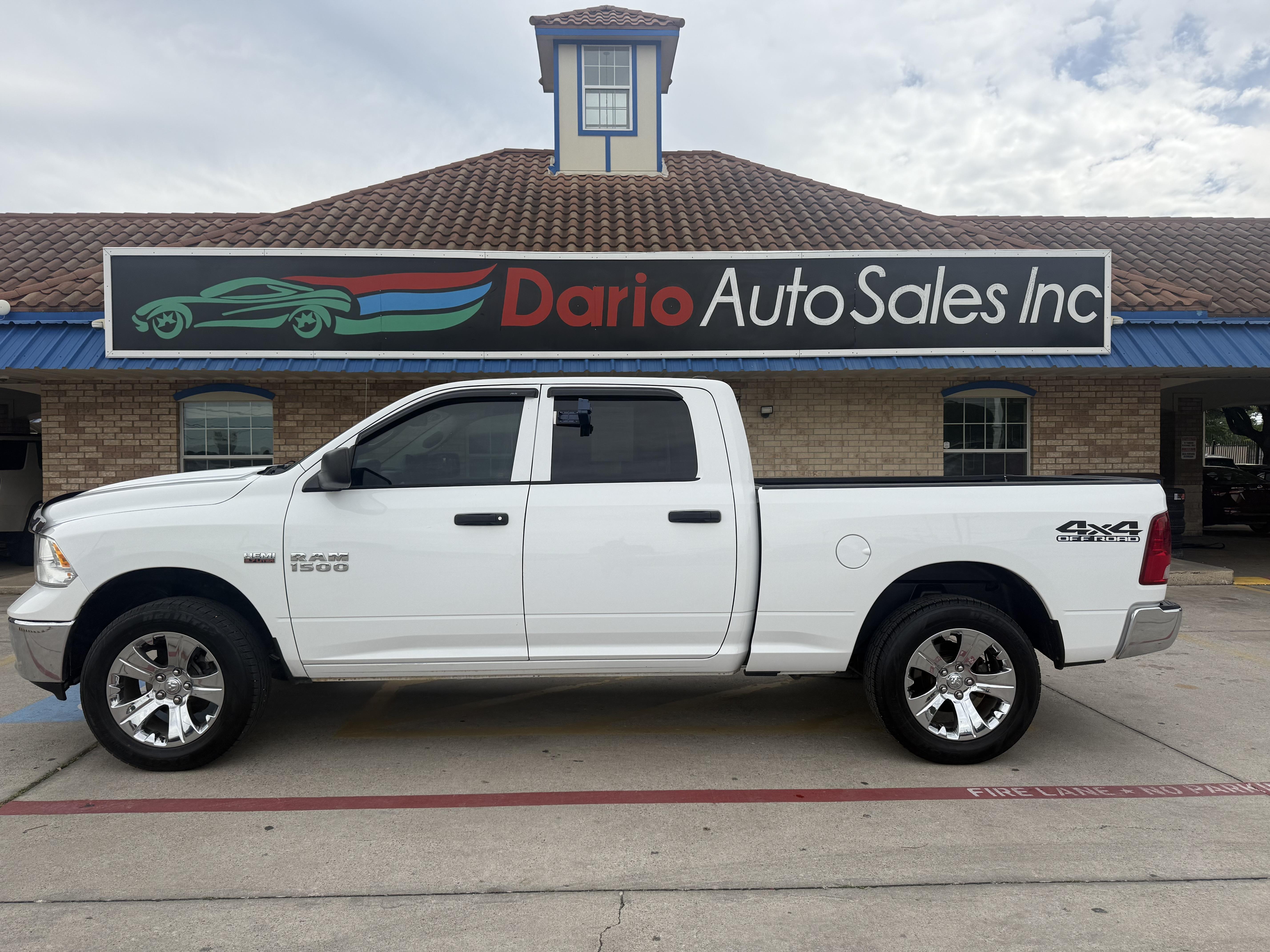 2016 Ram 1500 Pickup-V8 Crew Cab Tradesman 4WD - Image 23