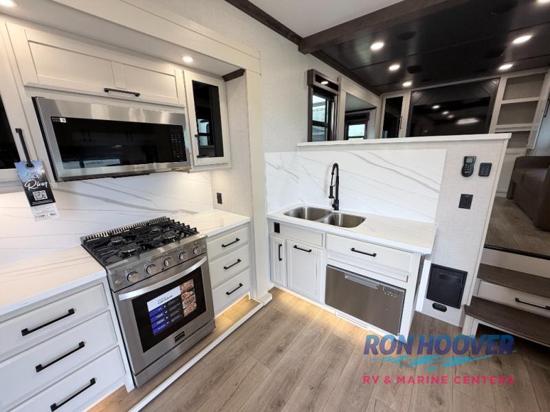 2026 FOREST RIVER 425FO - Image 38