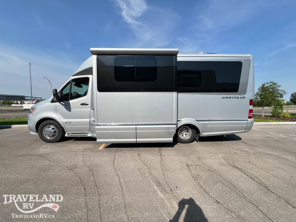 2025 AIRSTREAM ATLAS MURPHY SUITE E1 - Image 9
