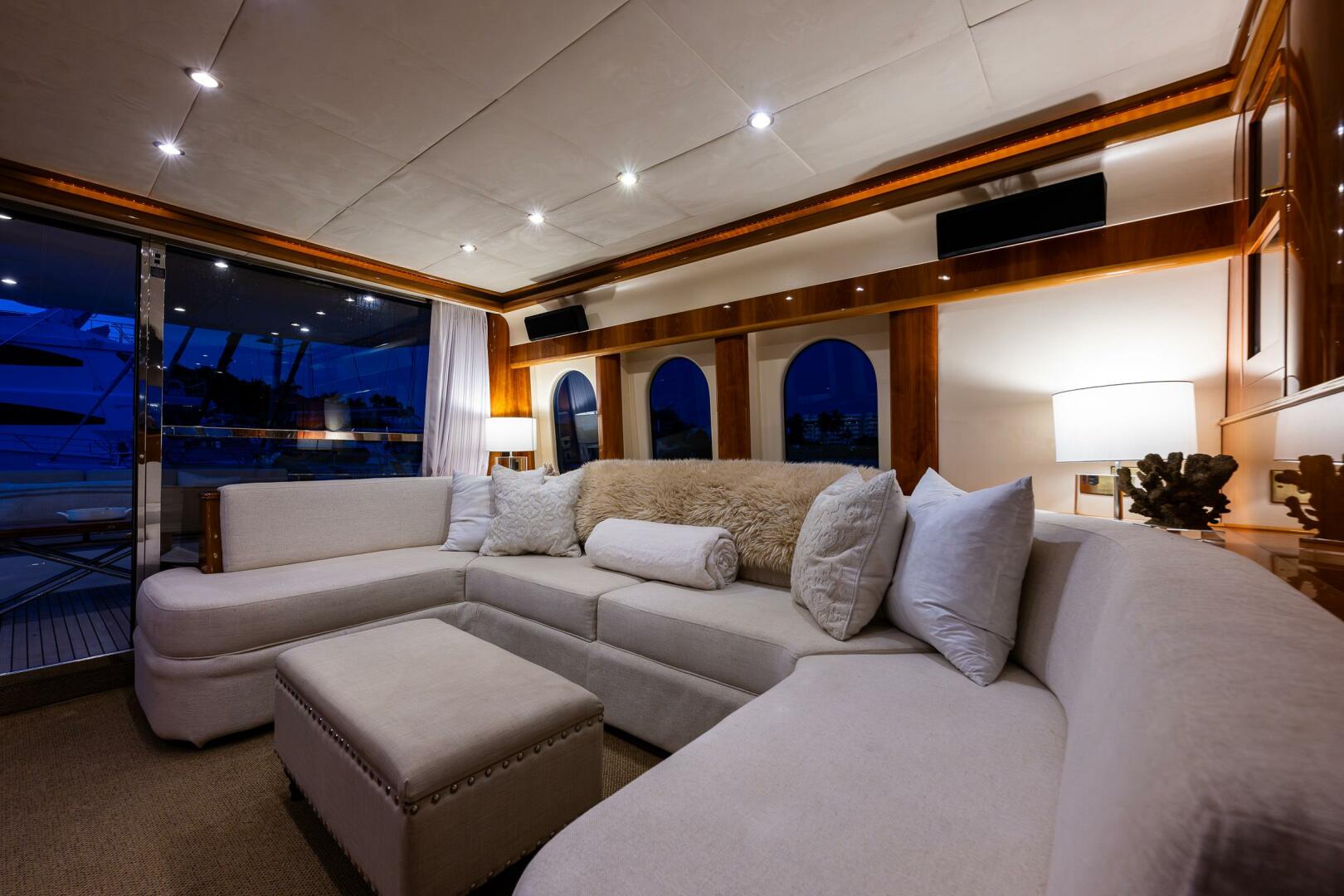 2002 Viking Princess 72 Princess Yacht - Image 33