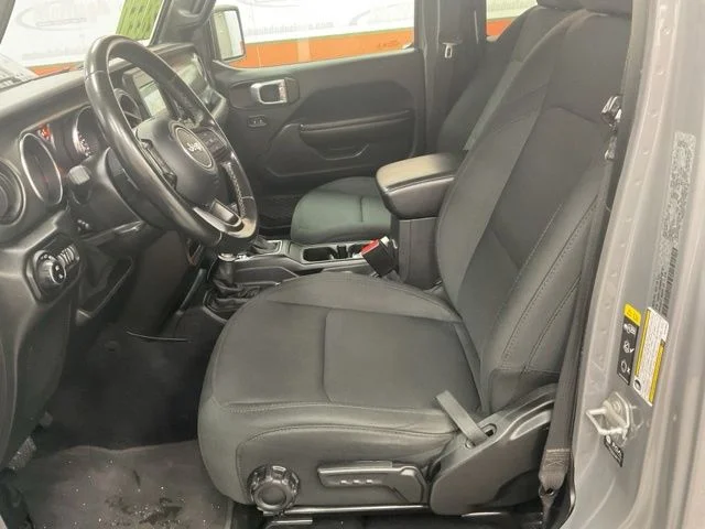 2021 Jeep Gladiator Crew Cab Sport 4WD - Image 14