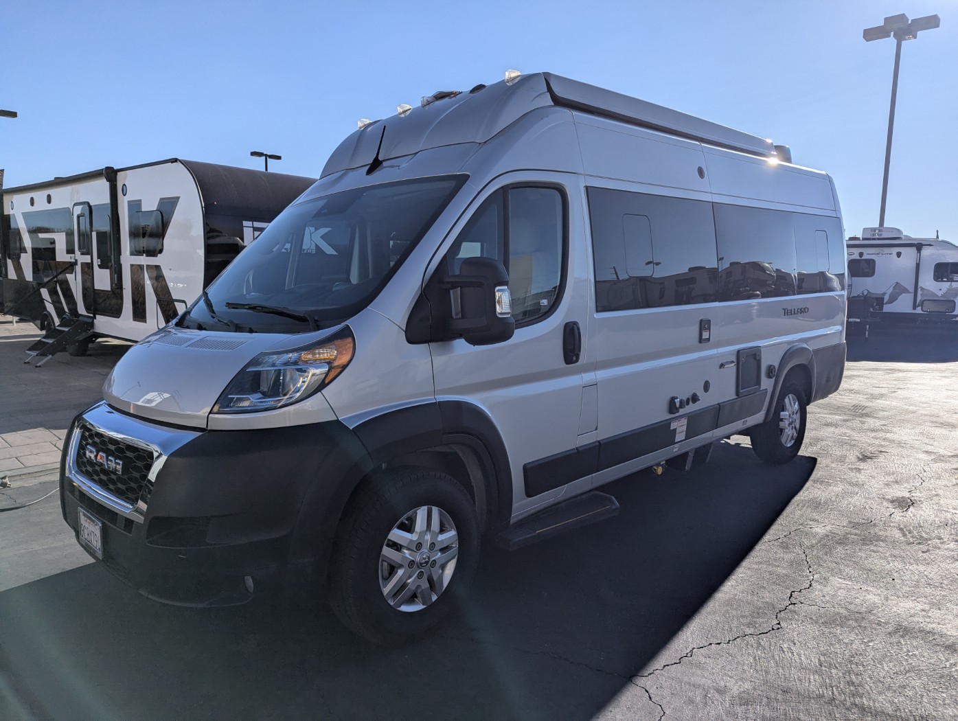 2022 Thor Motor Coach Tellaro 20J - Image 3