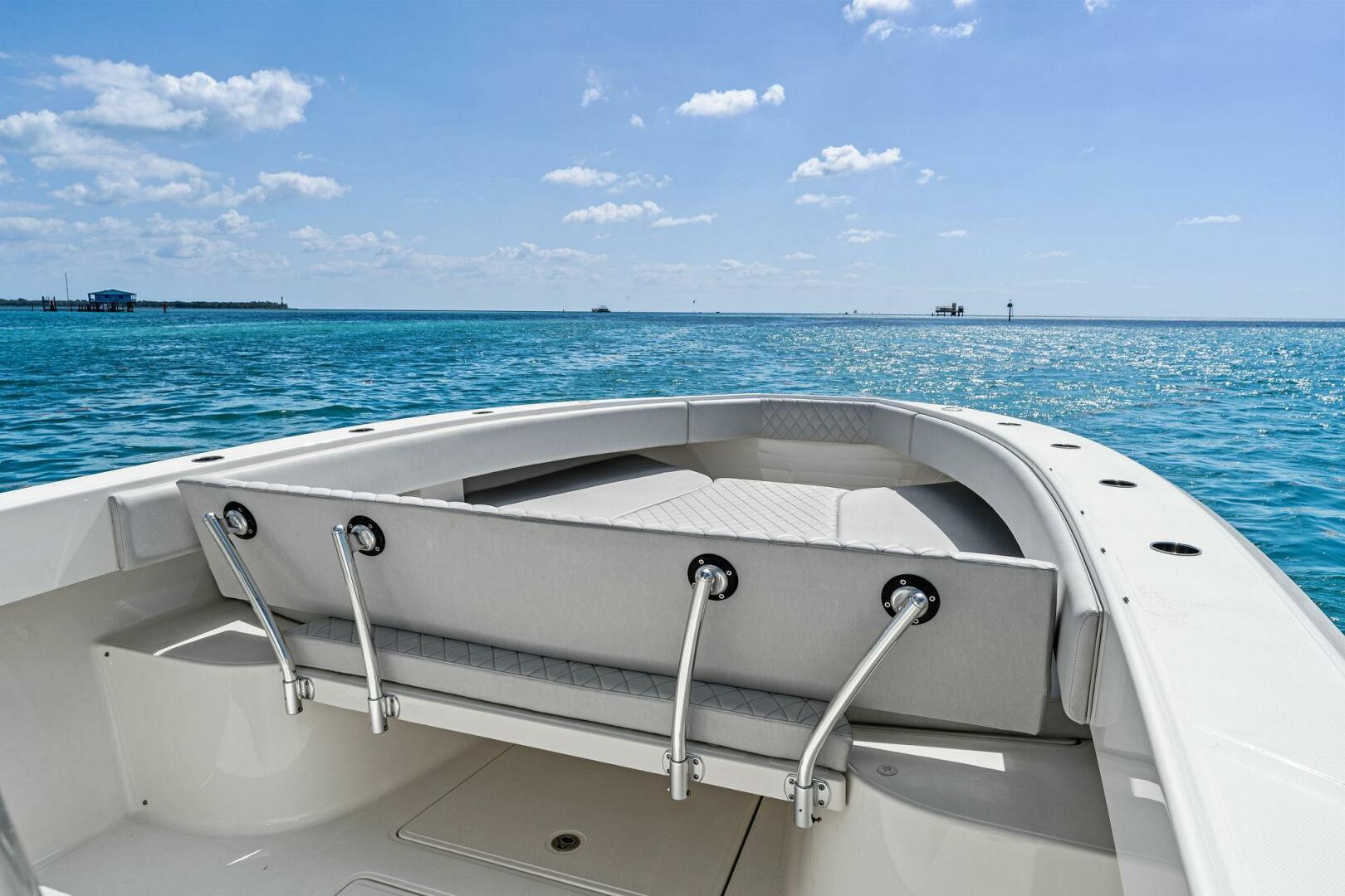 2015 Bahama 41 - Image 25