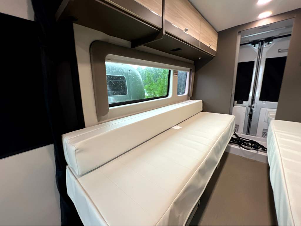 2027 ENTEGRA COACH ETHOS 20T - Image 11