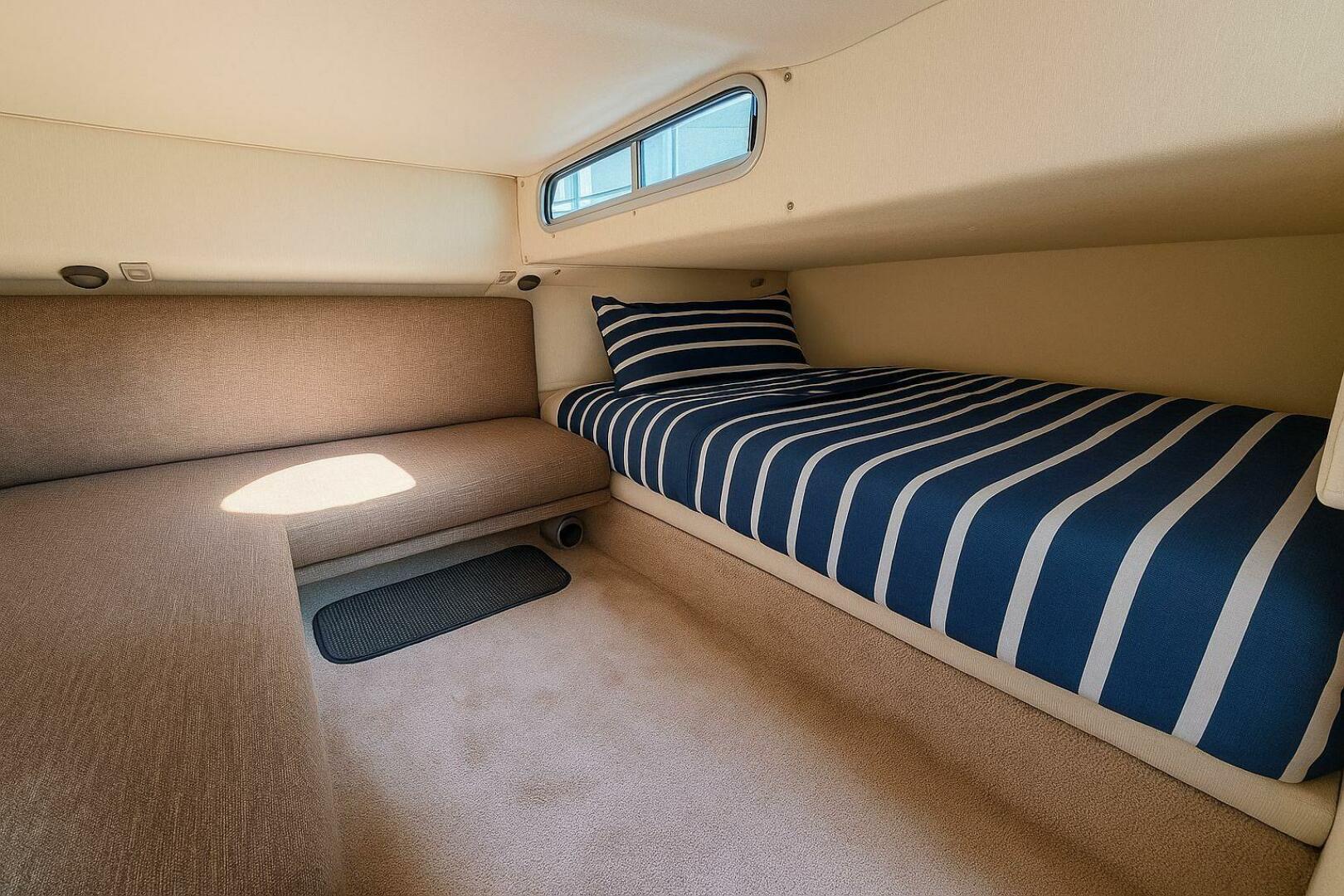 1996 Wellcraft 45 Excalibur - Image 22
