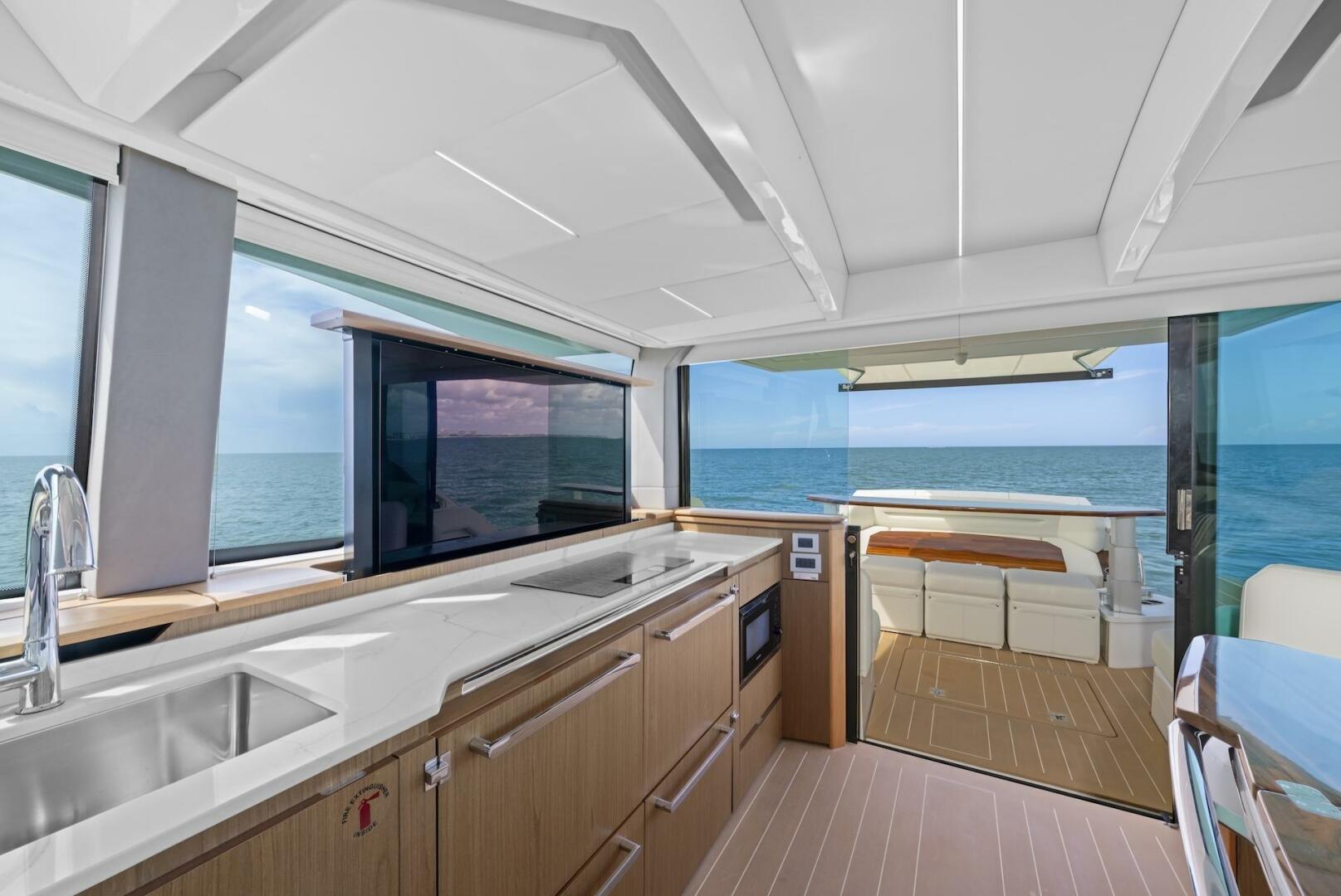 2023 Tiara Yachts EX 60 - Image 26