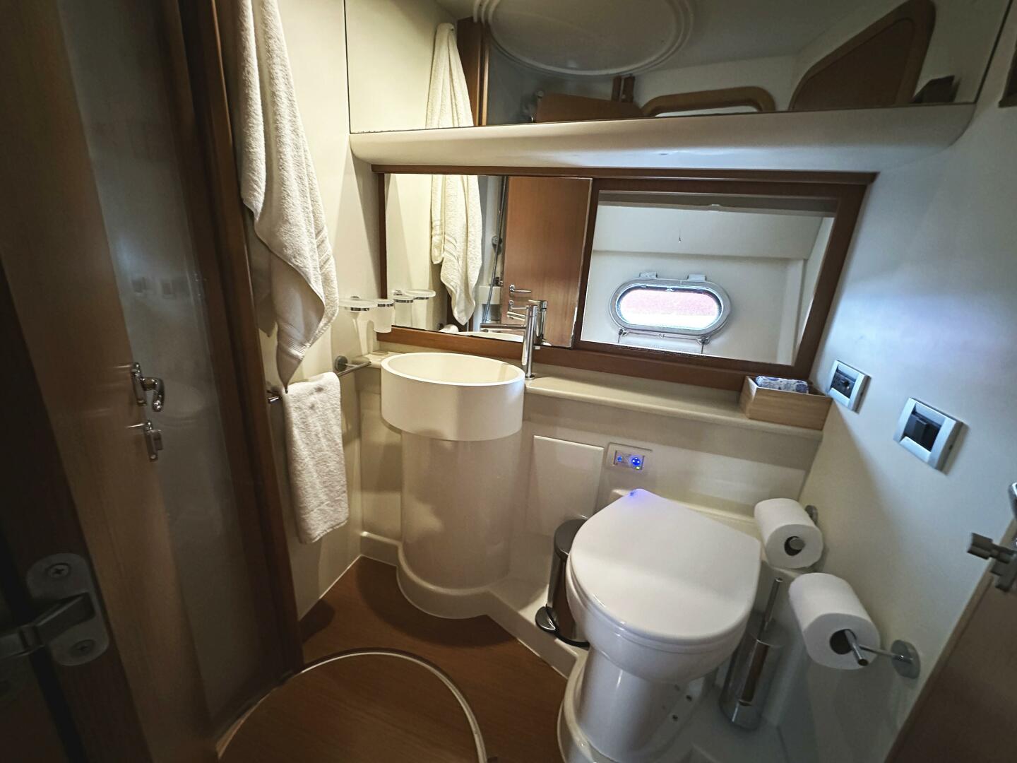 2014 Ferretti Yachts 530 - Image 36
