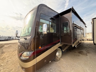 2014 Coachmen Cross Country 404RB - Image 5