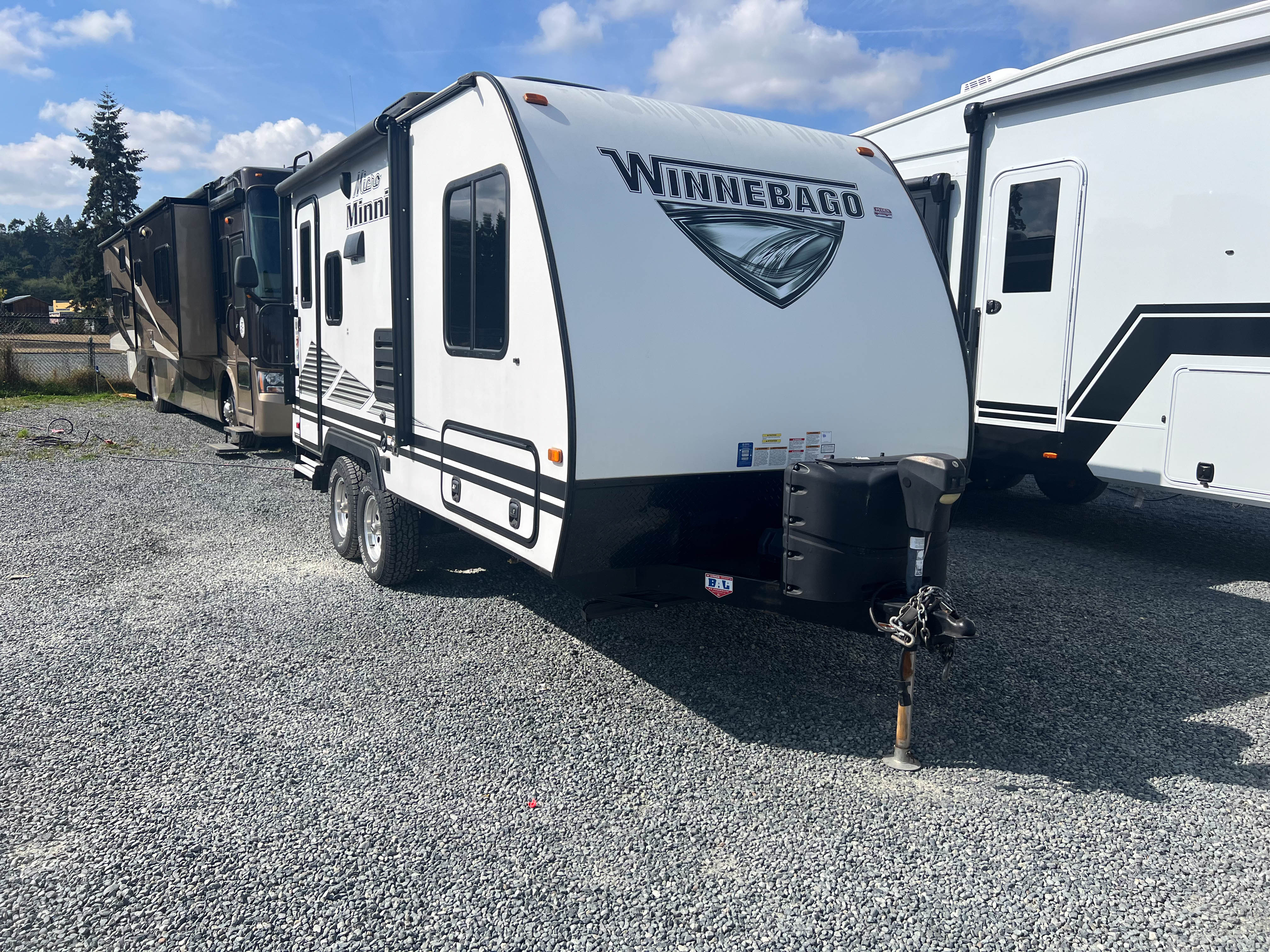 2020 Winnebago Micro Minnie 1808FBS - Image 1