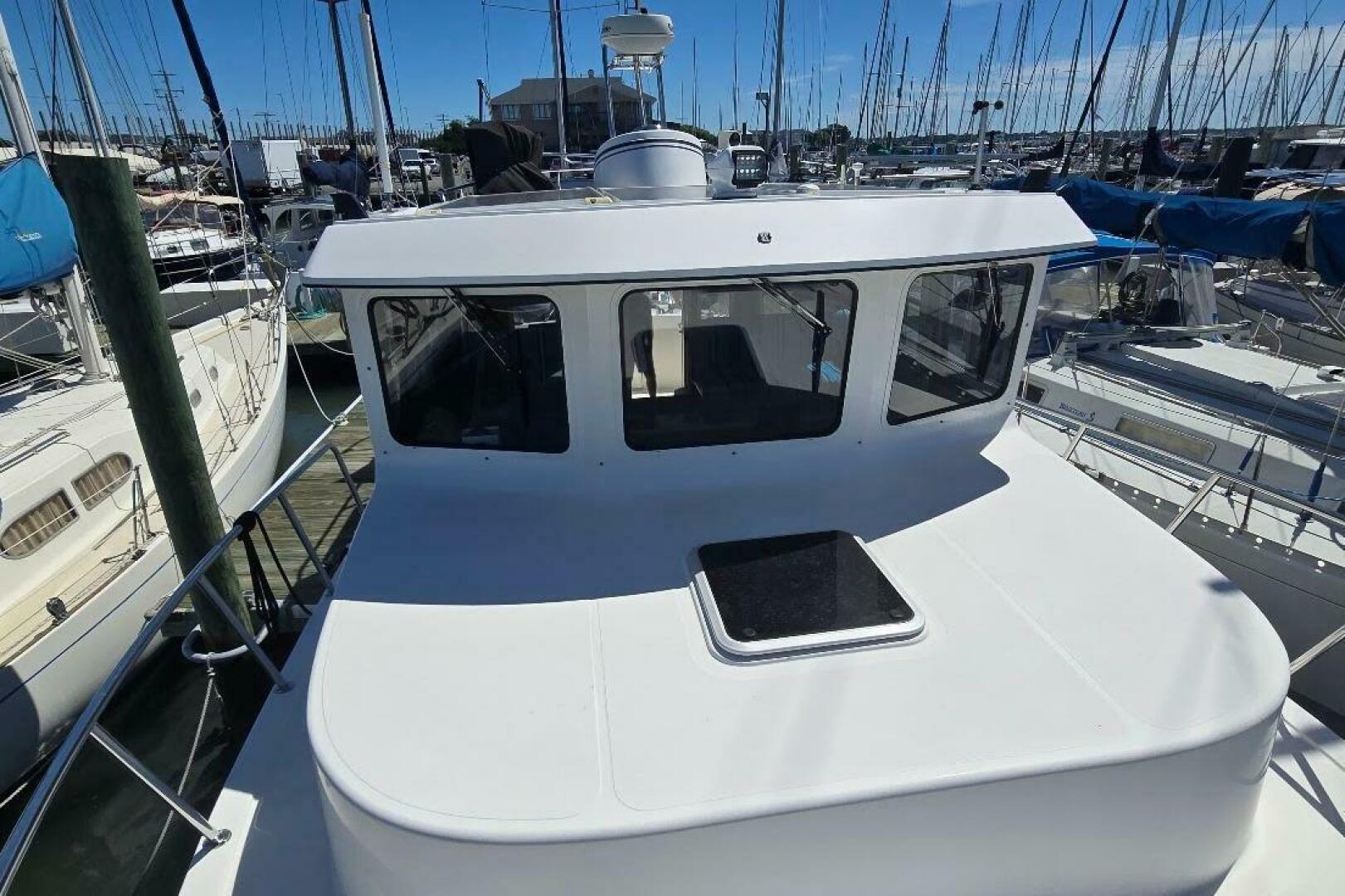 2005 American Tug 34 Pilothouse - Image 9