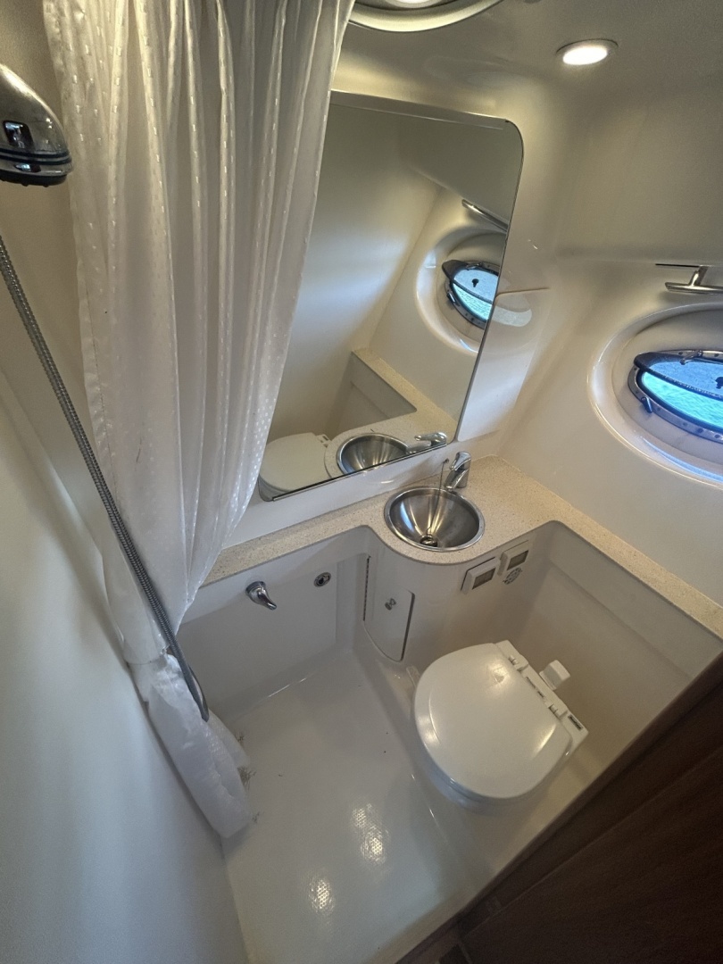2007 Tiara Yachts 3200 Open - Image 14