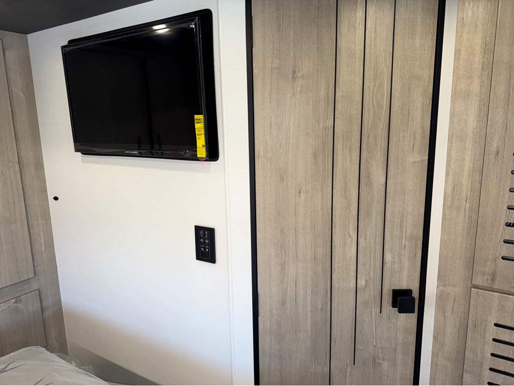 2026 GRAND DESIGN LINEAGE SERIES F 31ZW - Image 22