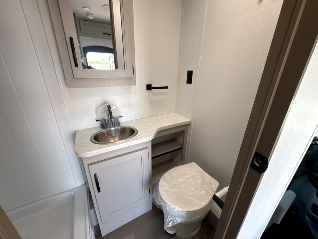 2027 ENTEGRA COACH ODYSSEY 20LF - Image 21
