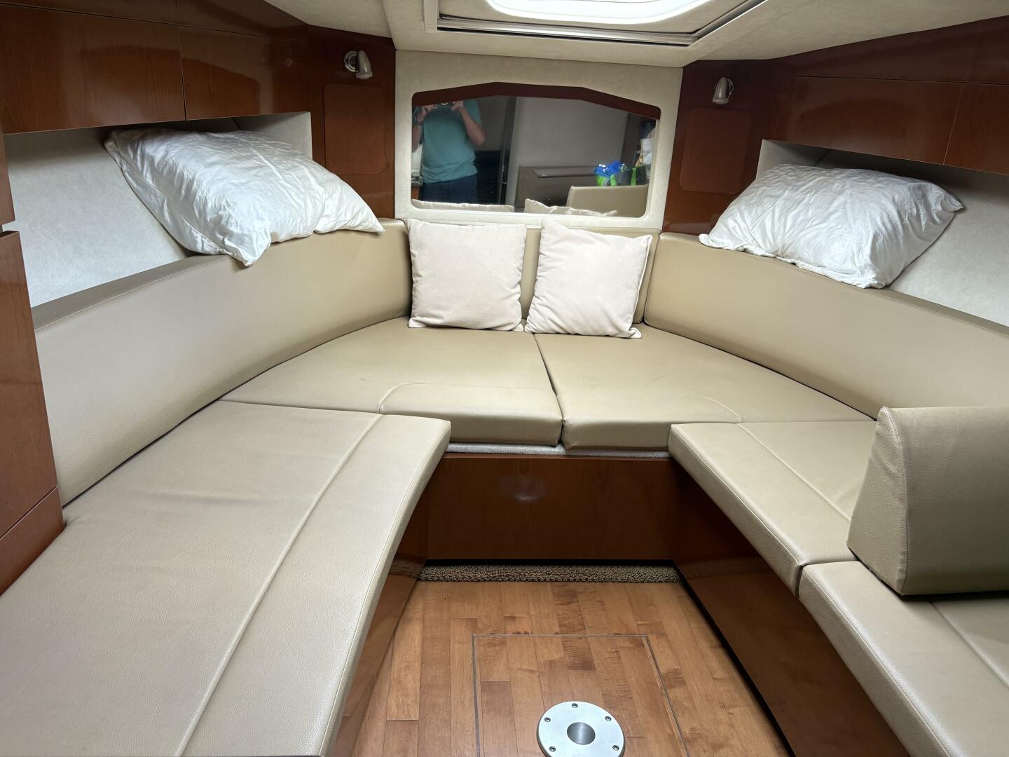 2012 Sea Ray 310 Sundancer - Image 22