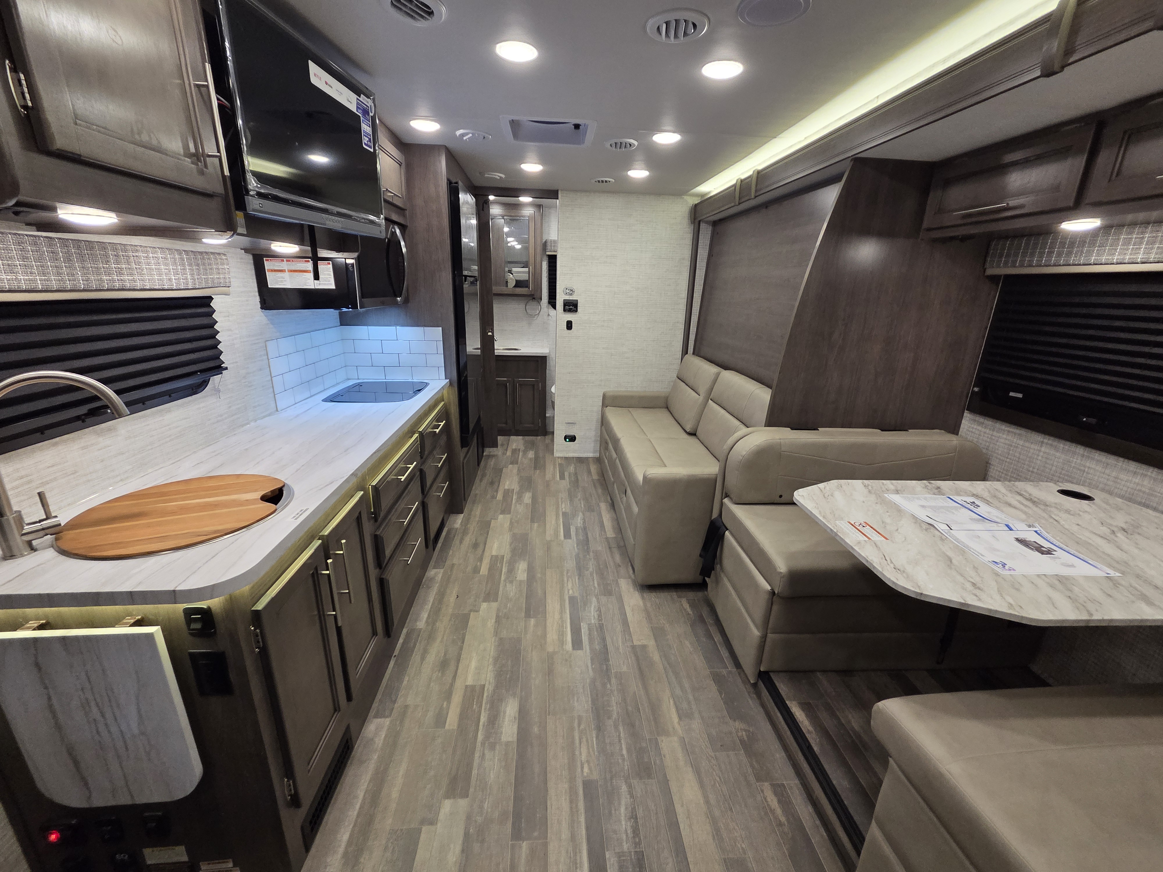 2024 Jayco Melbourne 24R - Image 5