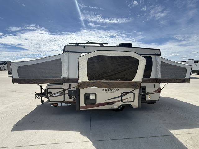 2017 Forest River Rockwood Premier 2514G - Image 10