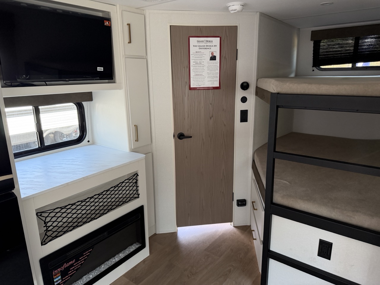 2027 Grand Design Transcend XPLOR 27DBX - Image 10