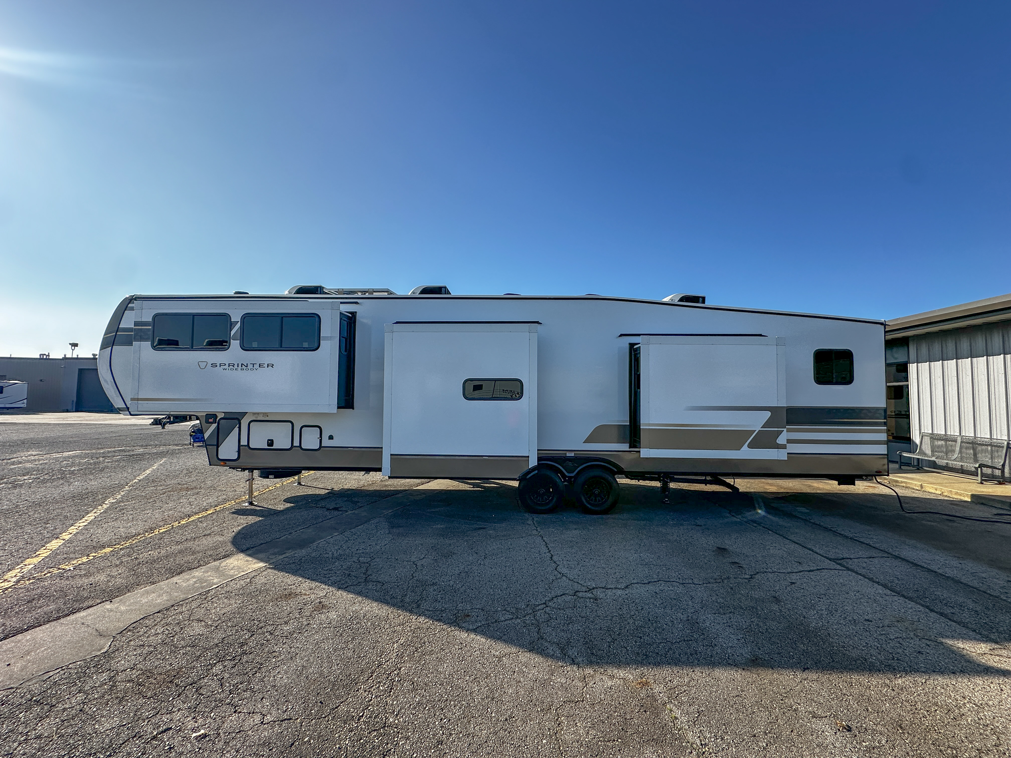 2026 Keystone Sprinter 3800FLB - Image 5