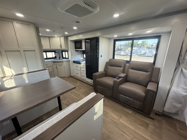 2027 IMAGINE XLS 22MLE - Image 15
