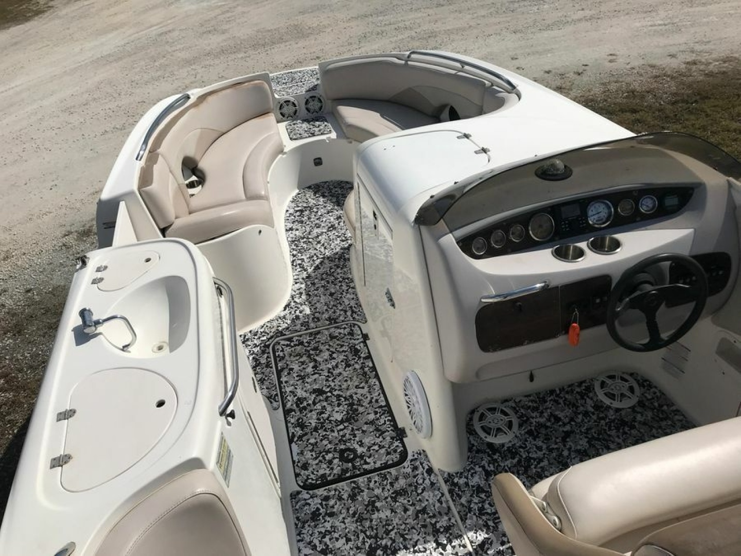2005 Chaparral - Image 18