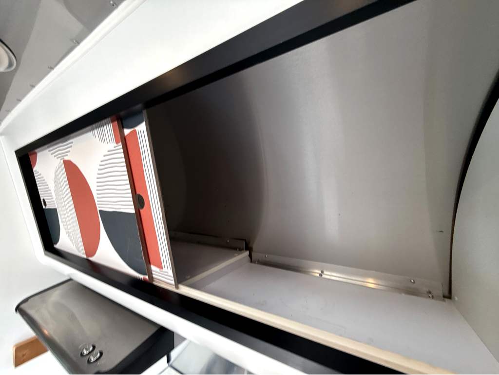 2022 AIRSTREAM CARAVEL 19CB - Image 18