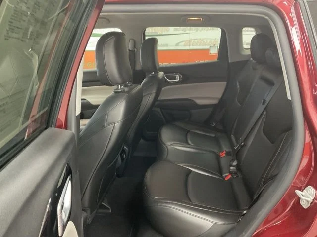 2022 Jeep Compass Utility 4D Limited 4WD - Image 13