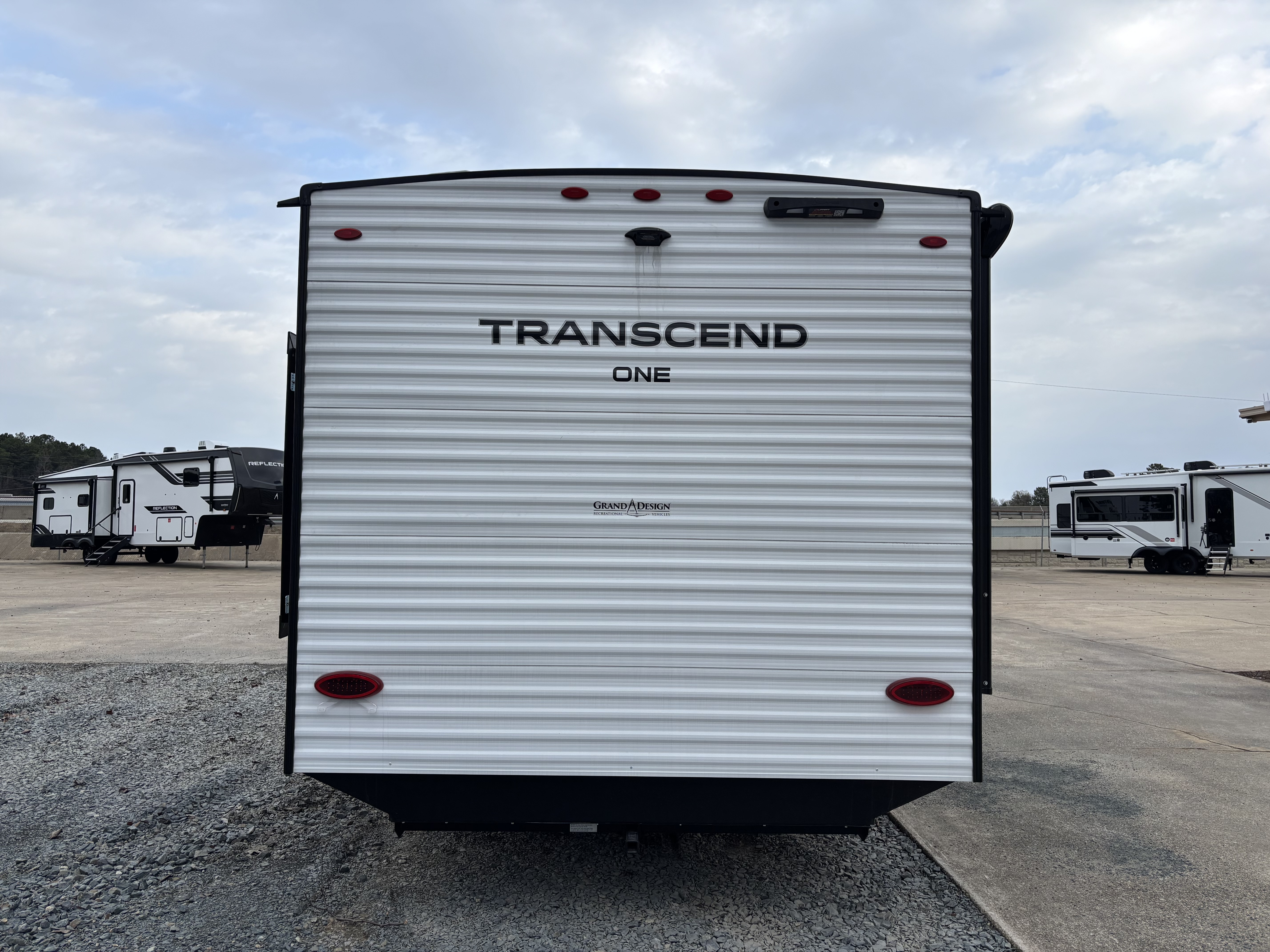 2026 Grand Design Transcend ONE 161DB - Image 7