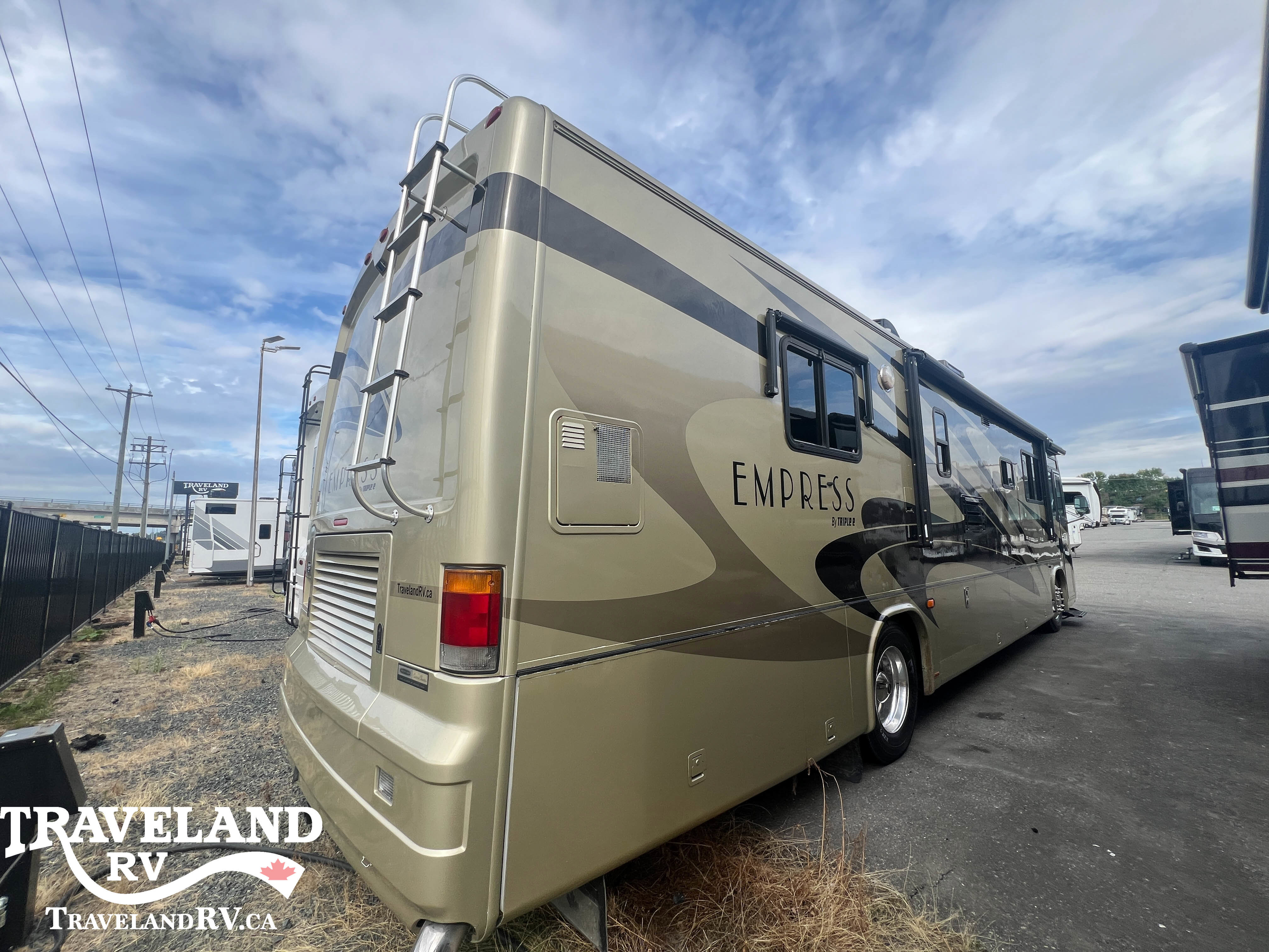 2005 TRIPLE E EMPRESS 3902FB - Image 6
