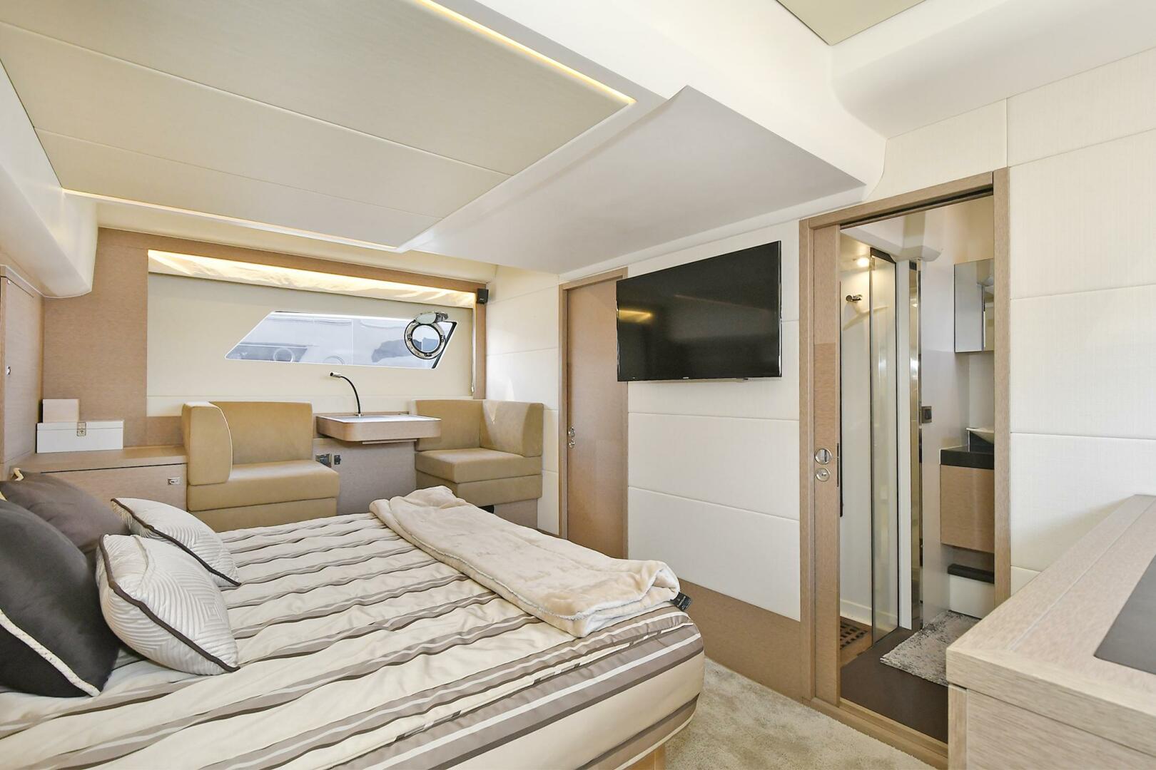 2018 Prestige 560 Fly - Image 58
