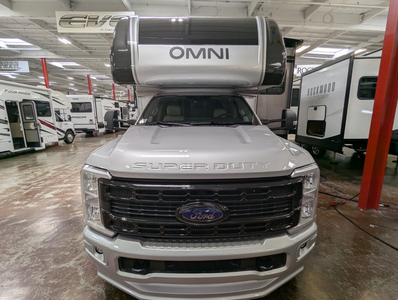 2026 Thor Motor Coach Omni Trail S29 - Image 2