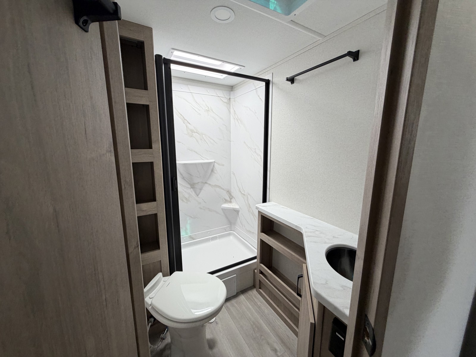2026 GRAND DESIGN 21MBE - Image 30
