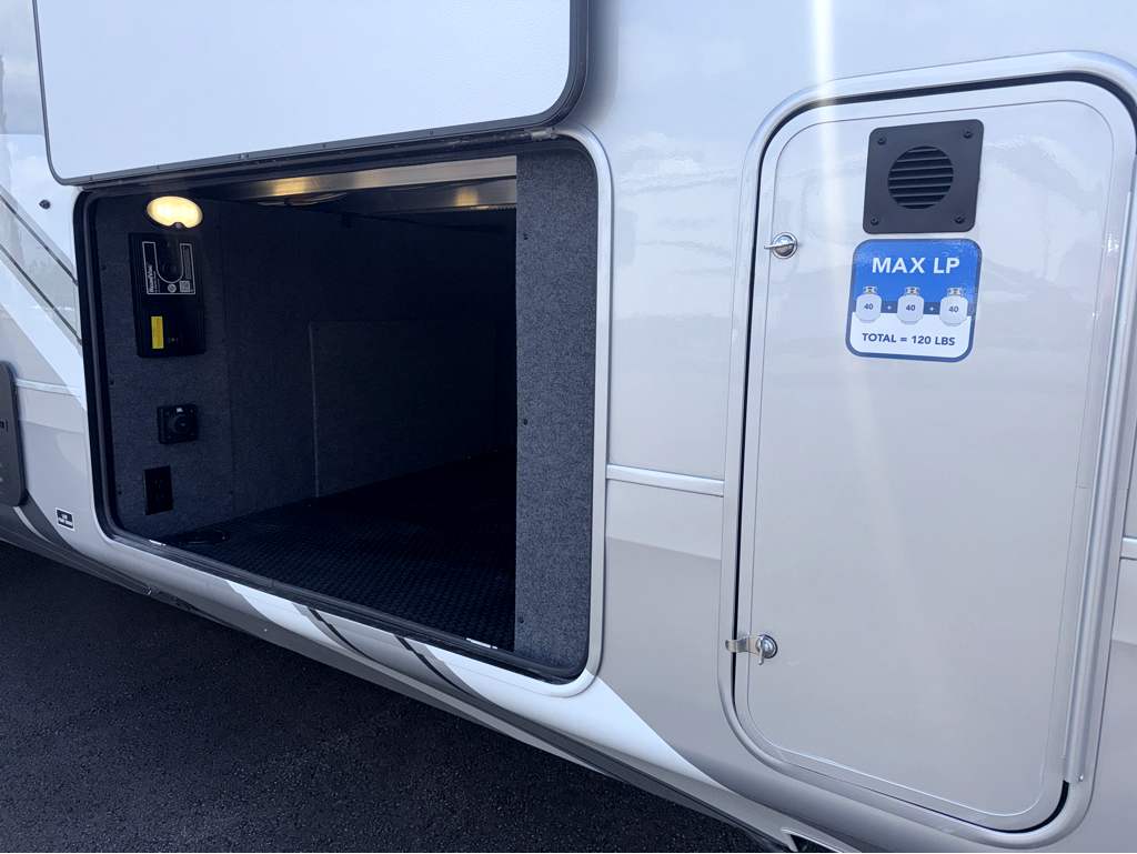 2026 JAYCO PINNACLE 36FBTS - Image 7