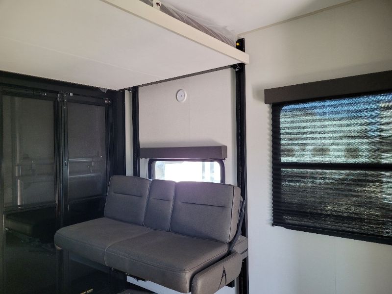 2026 Grand Design Momentum G-Class 29GS - Image 10